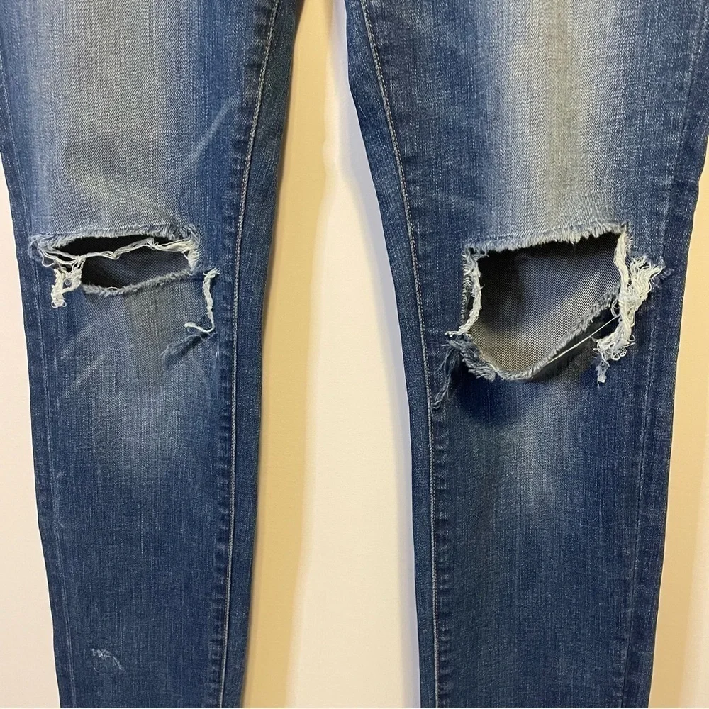 Lucky brand ankle jeans. Charlie skinny